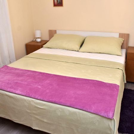 Apartments Oresic Vir Dış mekan fotoğraf