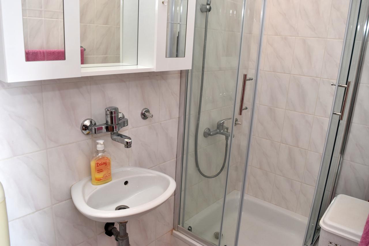 Apartments Oresic Vir Dış mekan fotoğraf