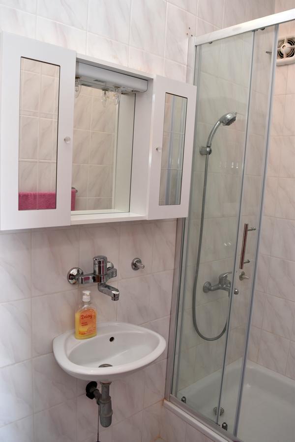 Apartments Oresic Vir Dış mekan fotoğraf
