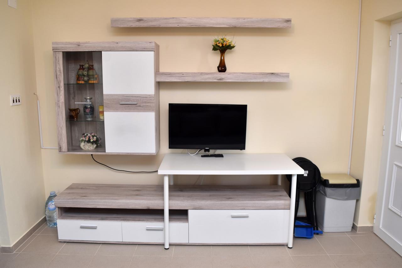 Apartments Oresic Vir Dış mekan fotoğraf