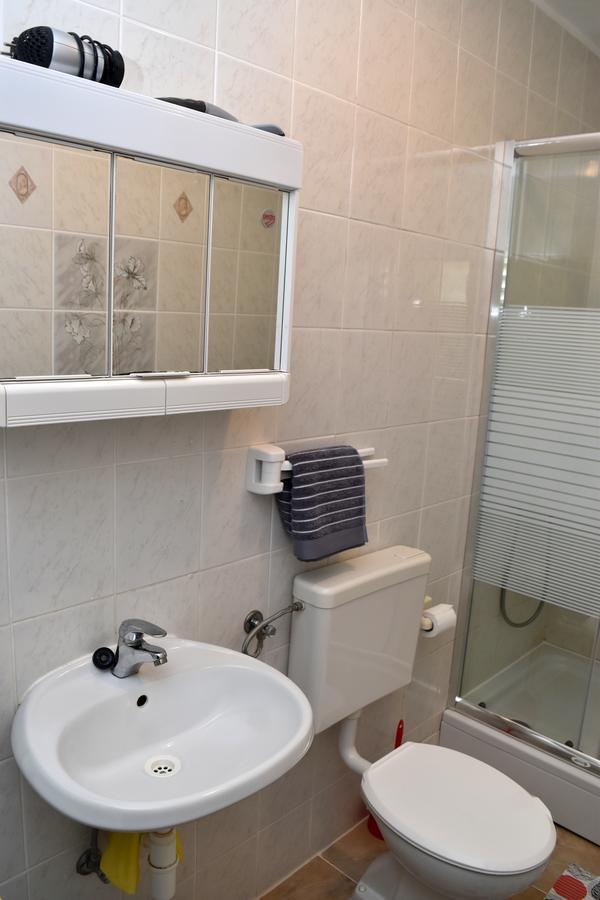 Apartments Oresic Vir Dış mekan fotoğraf