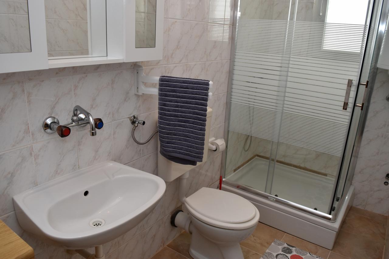Apartments Oresic Vir Dış mekan fotoğraf